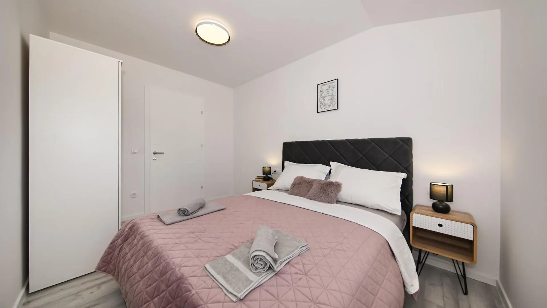 Lägenhet Veliki Apartman Petra Posedarje