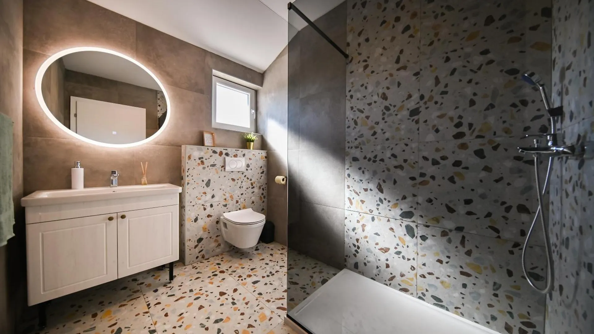 Lägenhet Veliki Apartman Petra Posedarje